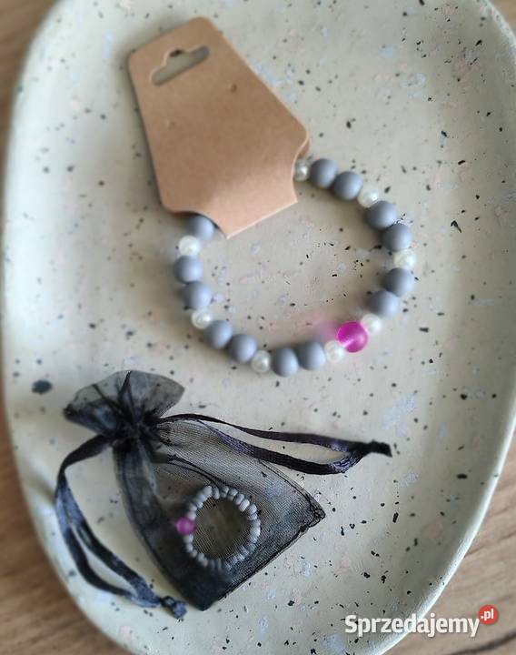 Bukiet z zestawem biżuterii