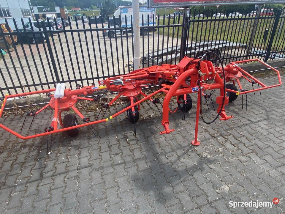 Przetrząsacz karuzelowy KUHN GF 422 Rawa Mazowiecka