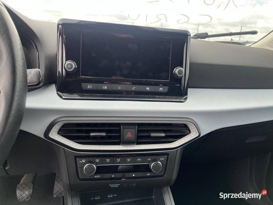 SEAT Ibiza V 10 EcoTSi 95 GX562 Kielce