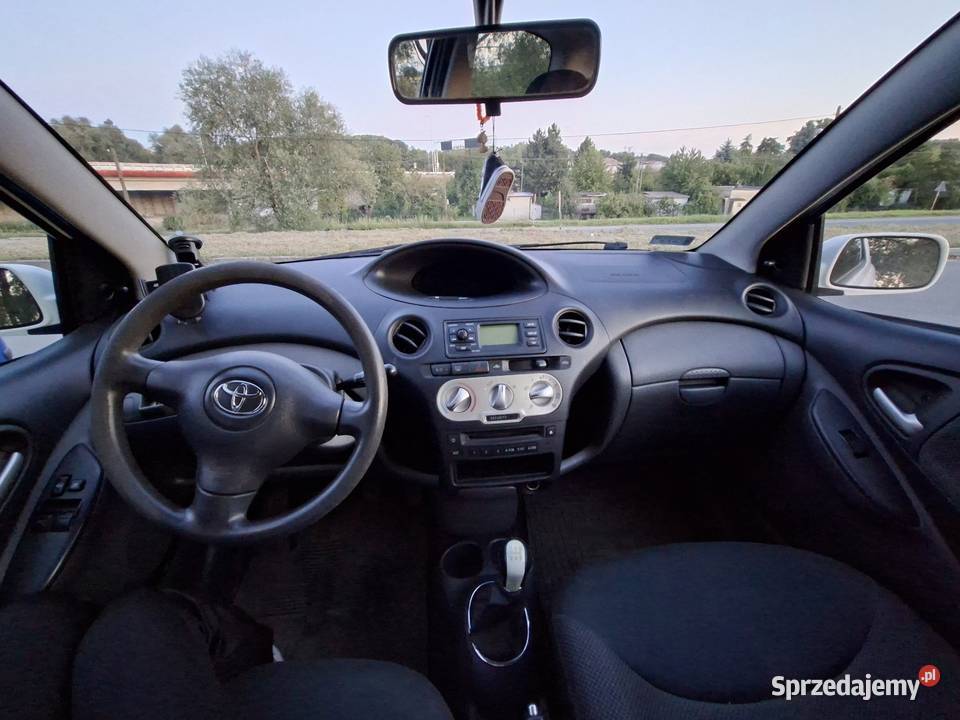 Toyota Yaris I 2004r 13 VVTI