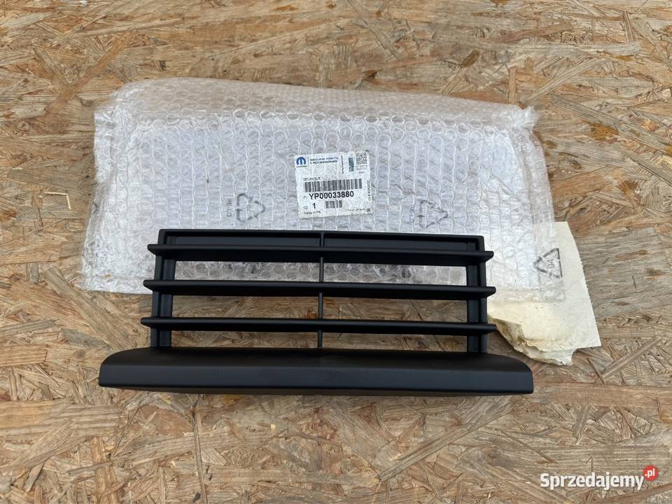 Zaślepka kratki środkowej Opel grandland x 17 wielkopolskie