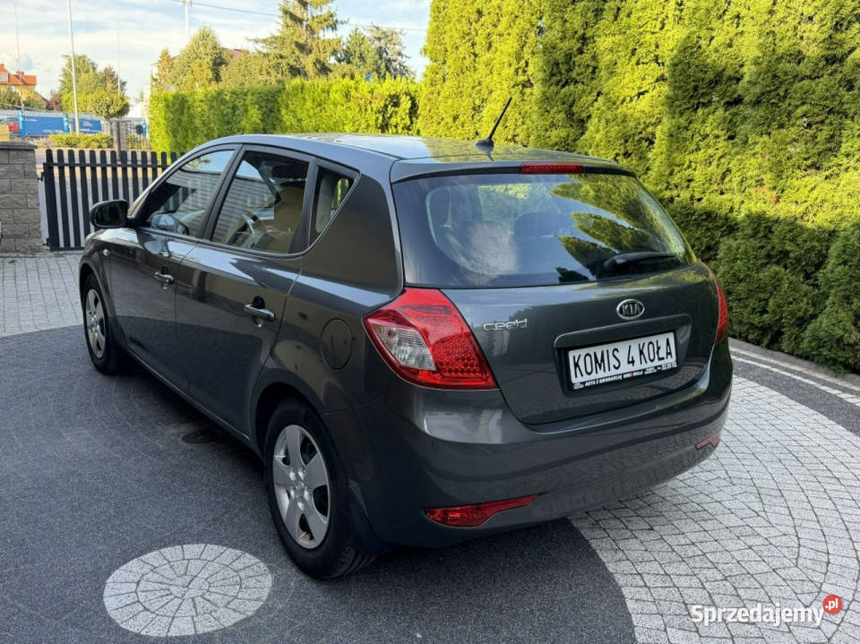 Kia Ceed Super Stan 14 Prosty Silnik GWARANCJA Rok produkcji 2010 sprzedam