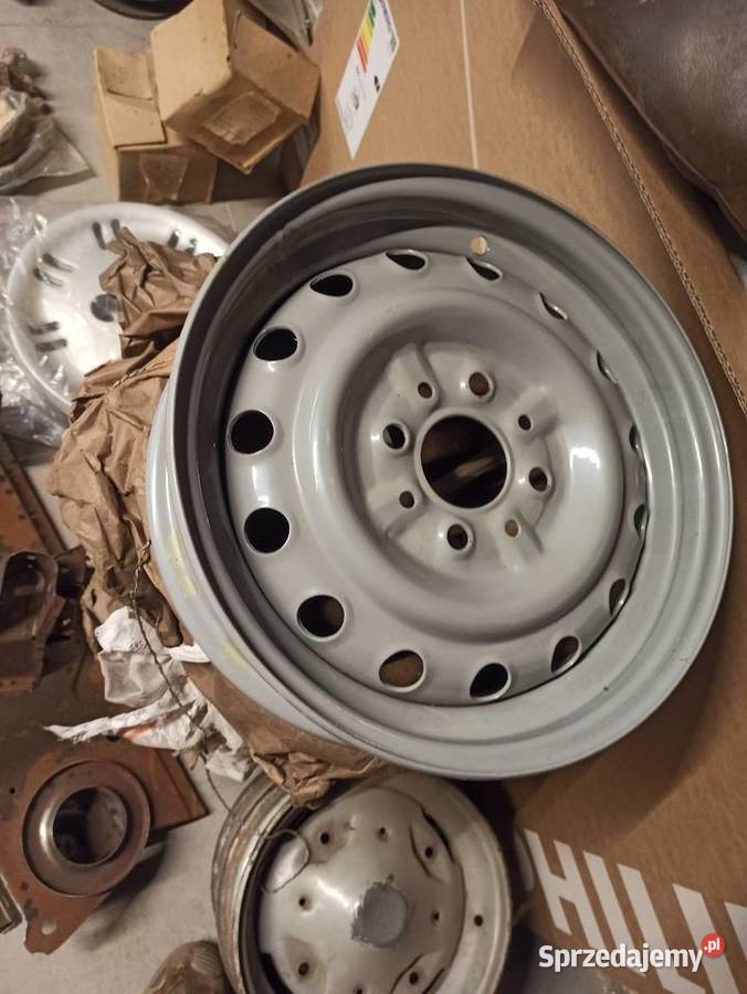 Nowe fabryczne felgi 13 Fiat 126p oryginalne Mielec