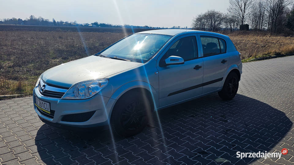 Opel Astra OPEL ASTRA H 14 90 66KW Błękitna centralny zamek mazowieckie Zielonki-Parcela