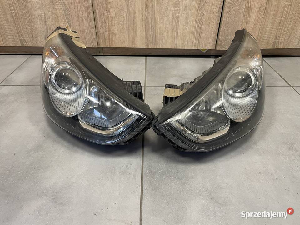 Hyundai IX 35 reflektor przód kpl Kozubszczyzna