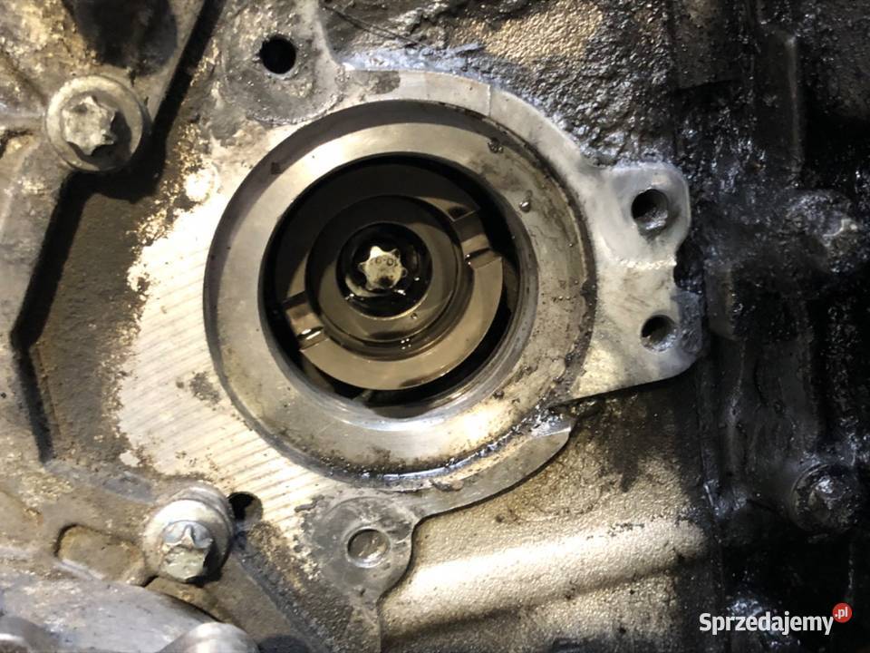 SILNIK MERCEDES 22 88 646983 W639