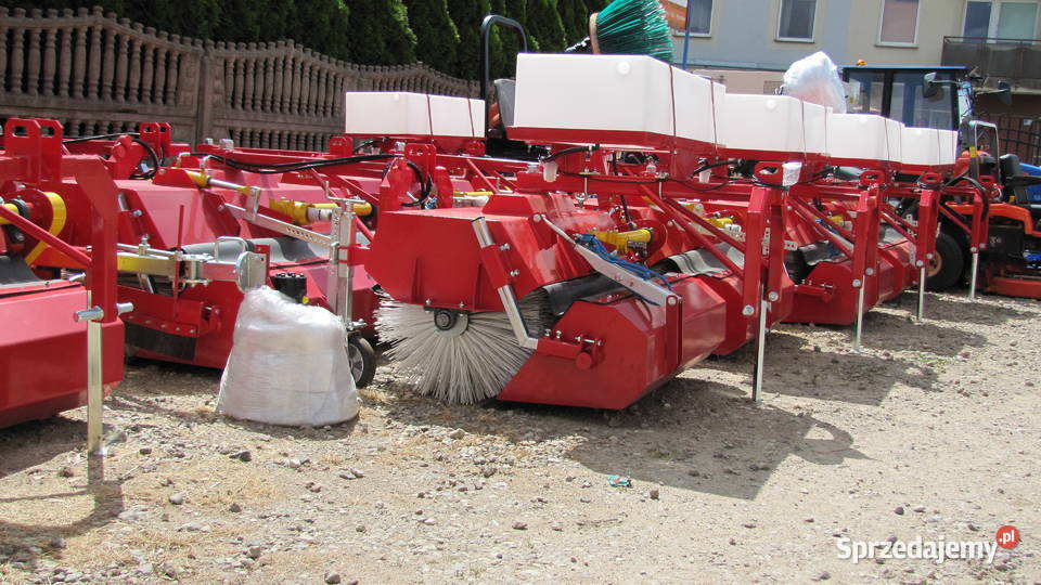 Zamiatarka walcowa 6001200 z koszem traktorek Węgrów