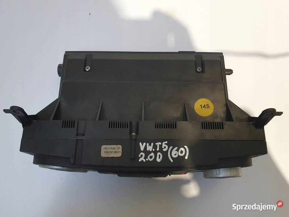 PANEL KLIMATYZACJI NAWIEWU VW Transporter T5 osobowe Panele sterowania, przełączniki Chełm sprzedam