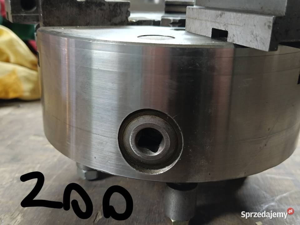 Uchwyt tokarski 200