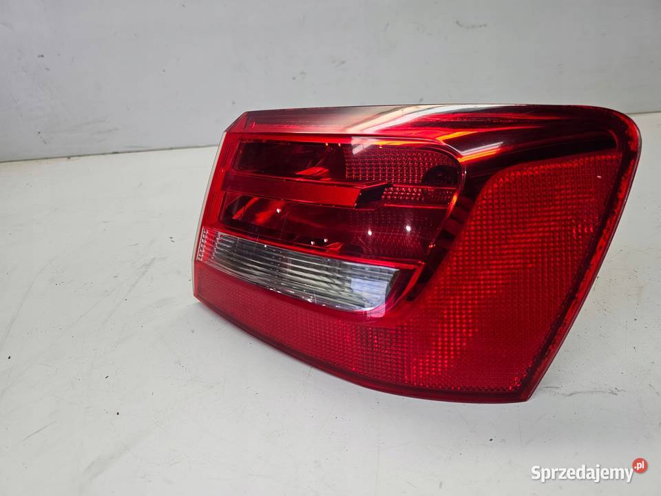 LAMPA PRAWY TYŁ W BŁOTNIK AUDI A6 C7 4G9945096 Lampy tylne Przystajń