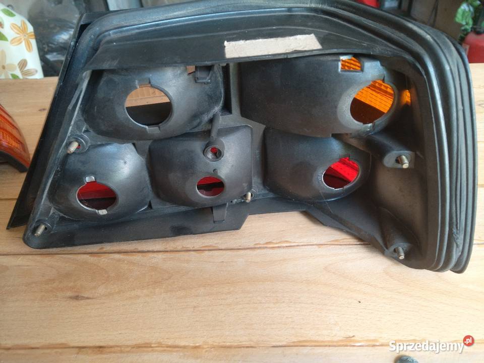 Mercedes w 124 lampa lewa tylna lewe Kłodzko sprzedam