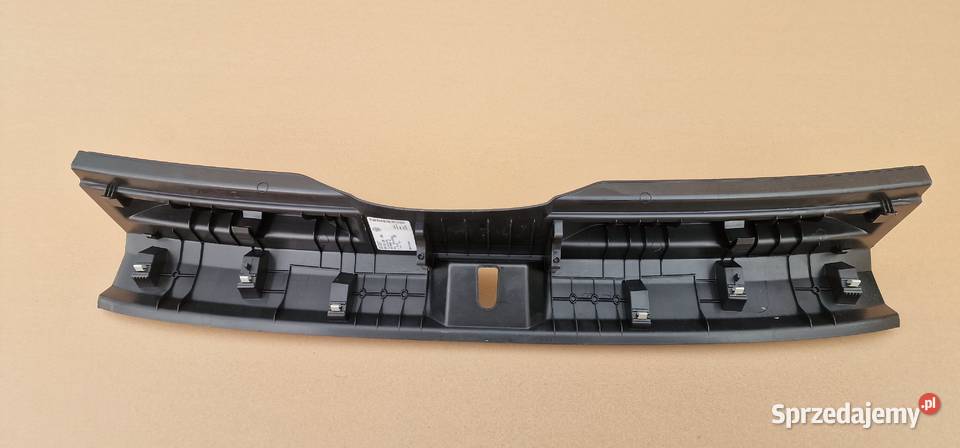 VW GOLF 8 VIII KOMBI OSŁONA ZAMKA KLAPY osobowe lubuskie Bieleń