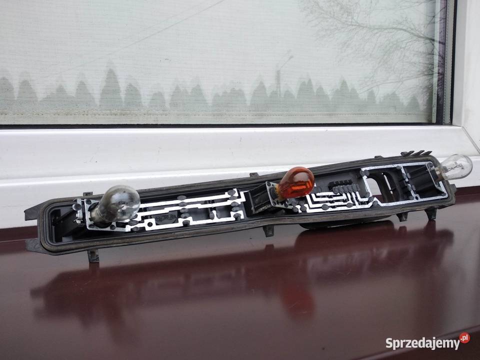 Ford Fiesta MK5 V 5d wkład oprawka lampy tył Sieradz