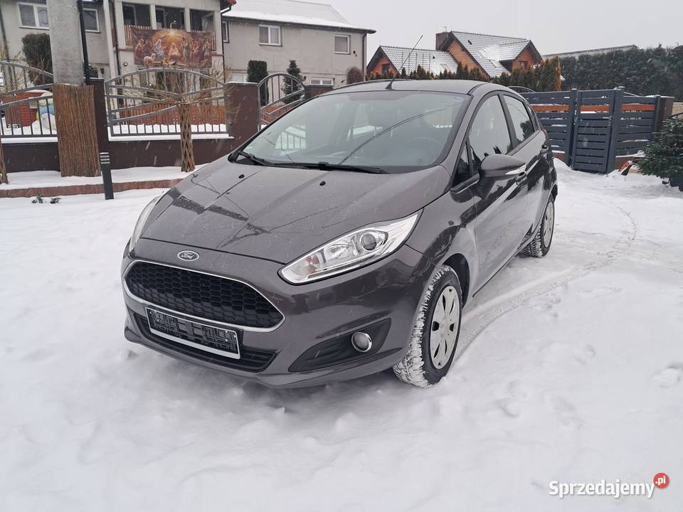 Sprzedam Ford Fiesta MK7 LIFT 10 benzyna 80 Rok produkcji 2016 Fiesta