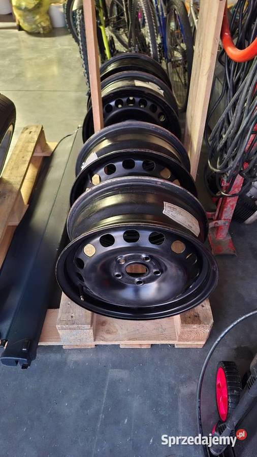 Oryginalne felgi stalowe Audi 6J x 15H2 ET 45 Samochodowe Dębica