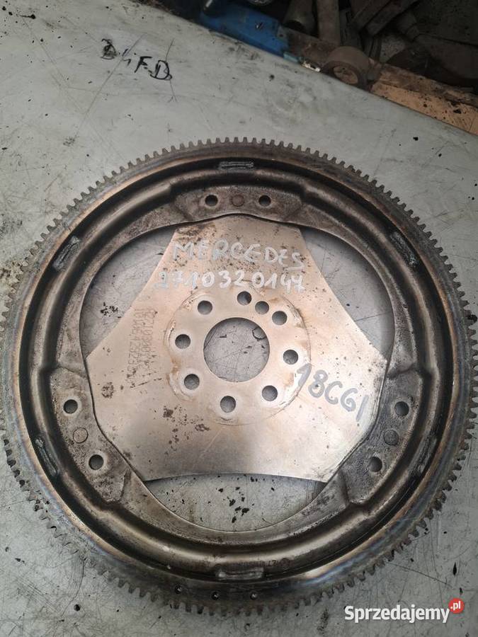 MERCEDES W204 18 CGI koło zamachowe 2710320147