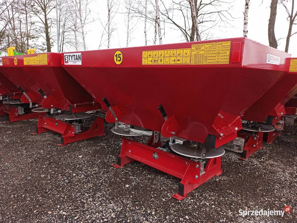 Rozsiewacz do nawozów STRUMYK Tytan 600 litrów Łęczyca