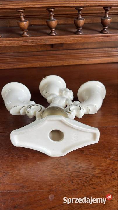 Świecznik z Puto na złotej kuli Bez sygnatury Na Gdańsk