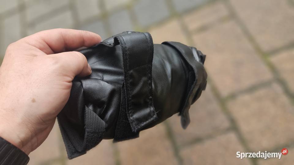 Torba piornik na kierownice czarny izolowany na Bielsko-Biała