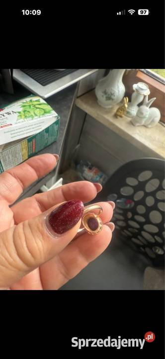 Złoty pierscionek z Ametystem