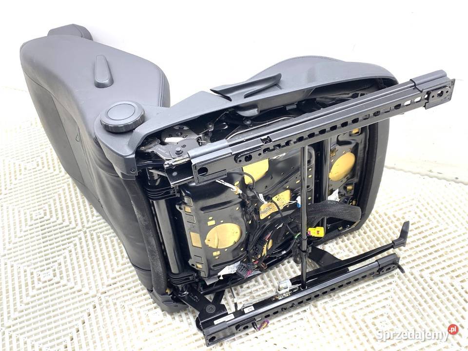 FOTEL PRAWY PRZÓD VW PASSAT B8 Kombi SIEDZENIE