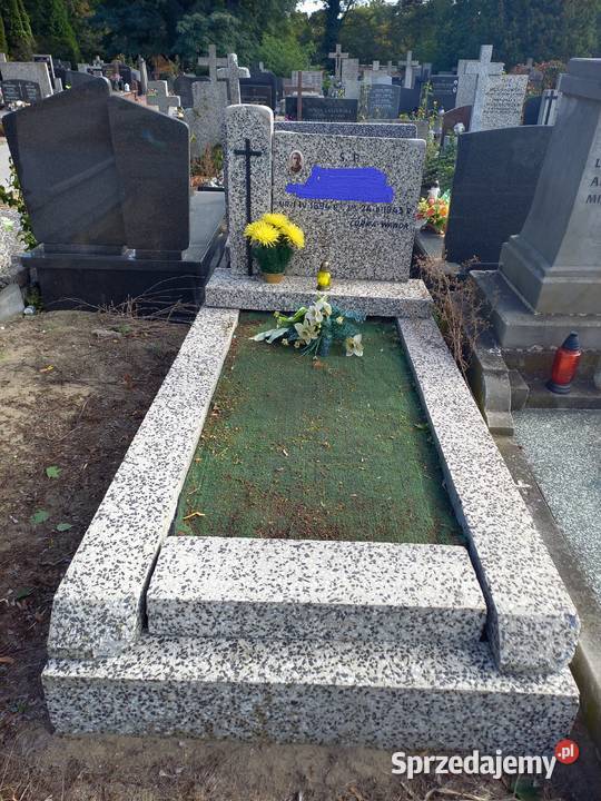 grób na cmentarzu bródnowskim Warszawa