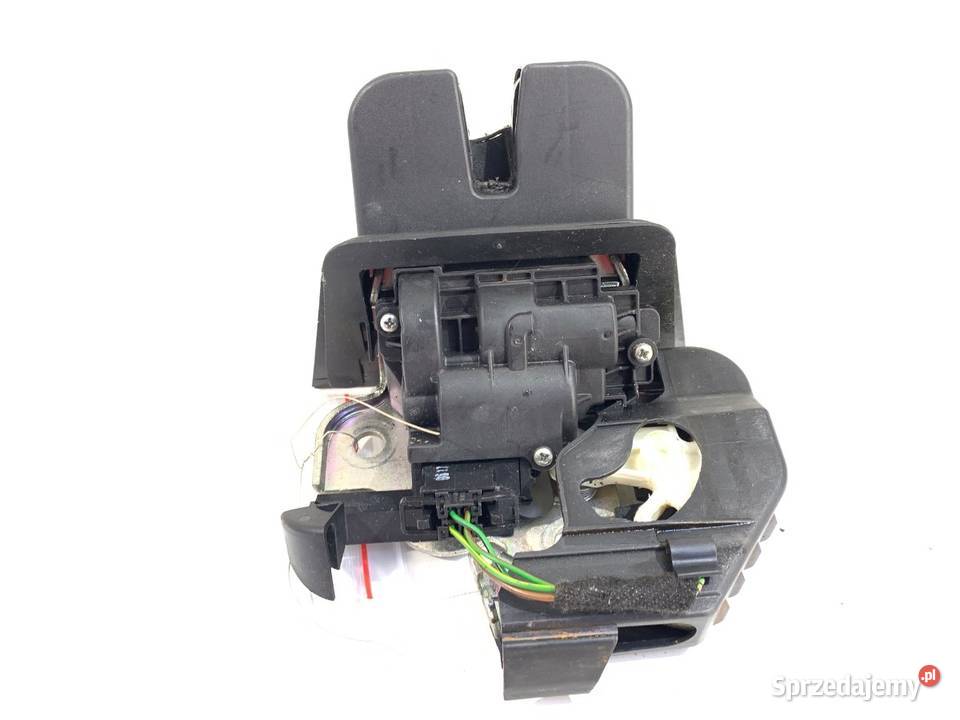 ZAMEK KLAPY TYŁ AUDI A4 B8 Kombi 0715 osobowe sprzedam