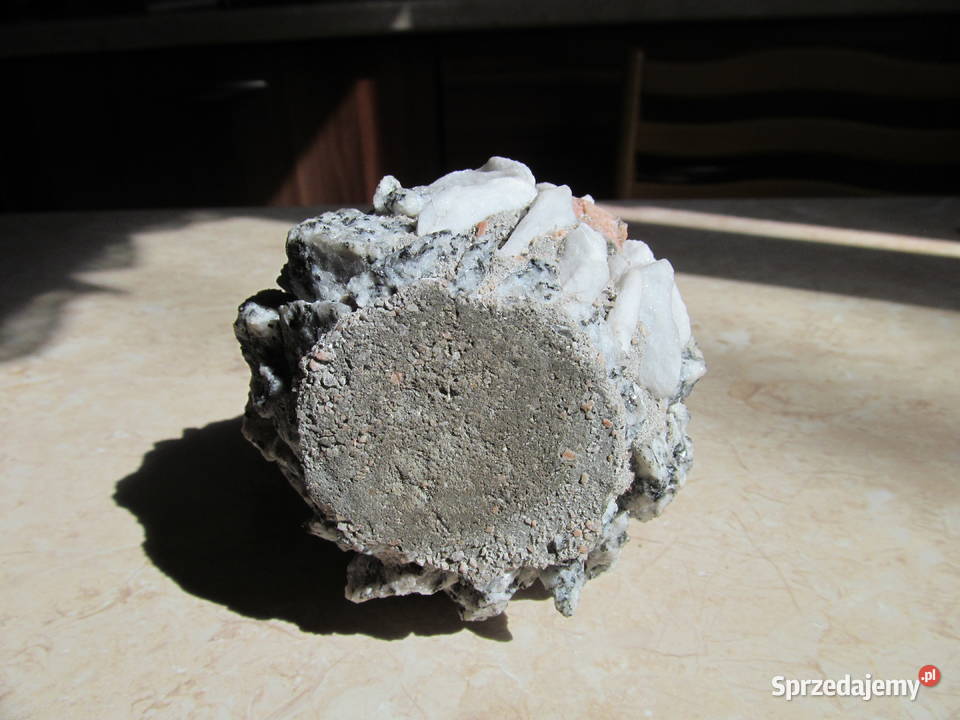 kamionkowy dzbanuszek dekoracyjny