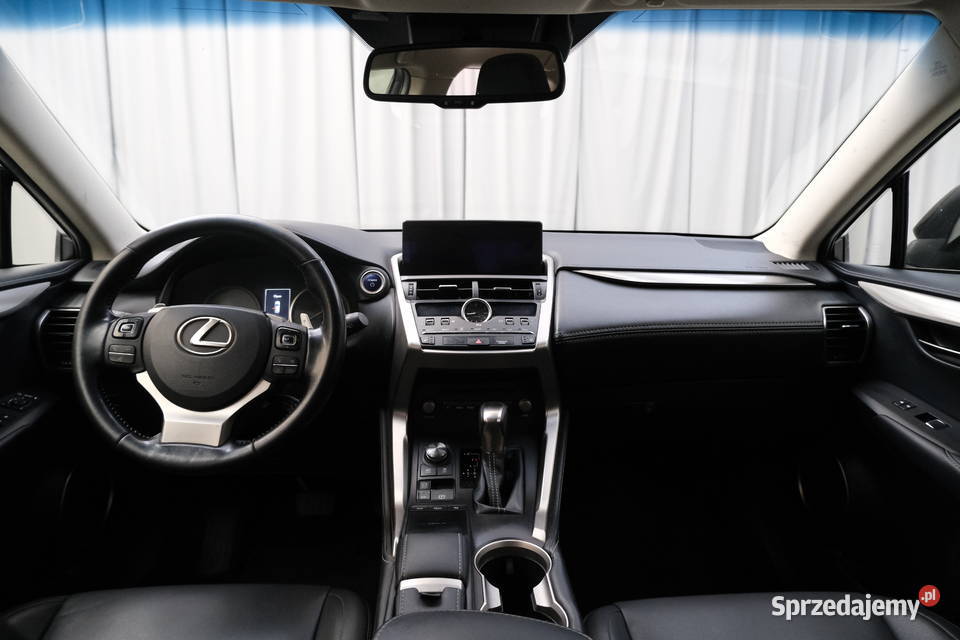 LEXUS NX300H 2018 249400 ccm 155 Warszawa