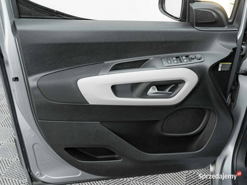 Citroen Berlingo GD783TY12 PureTech Feel Czcof 4/5 Gdańsk