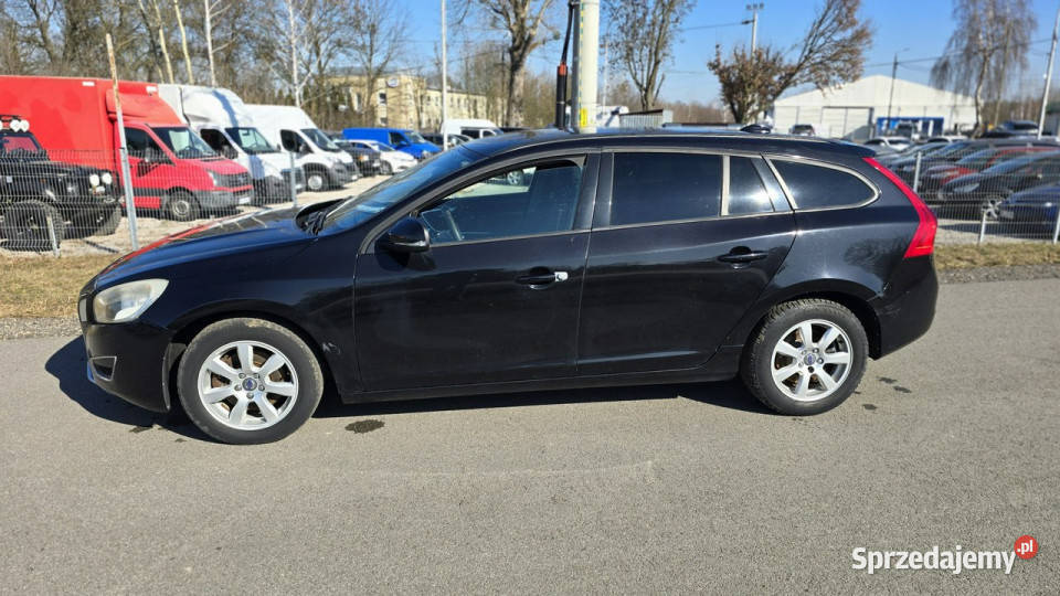 Volvo V60 Lekko Uszkodzony sprawny Jeżdżący I komputer pokładowy Karczew sprzedam