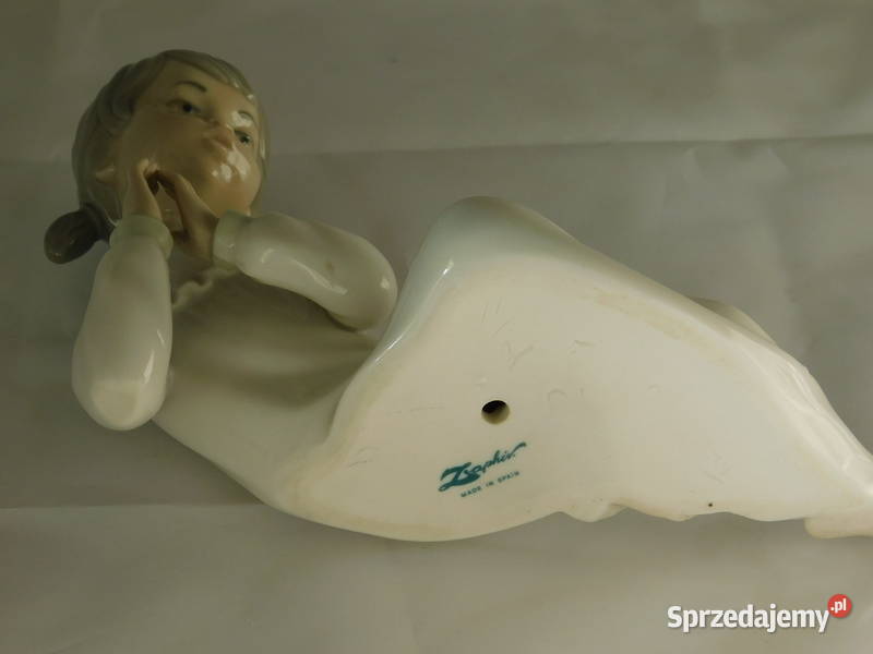 Figurka modlącej sie dziewczyny Zaphir 1337 Fiaf Szczecin