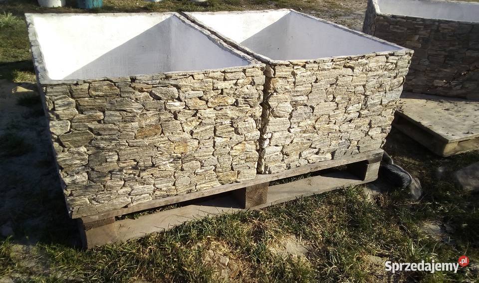 Duża donica z kamienia naturalnego rękodzieło Długołęka-Świerkla