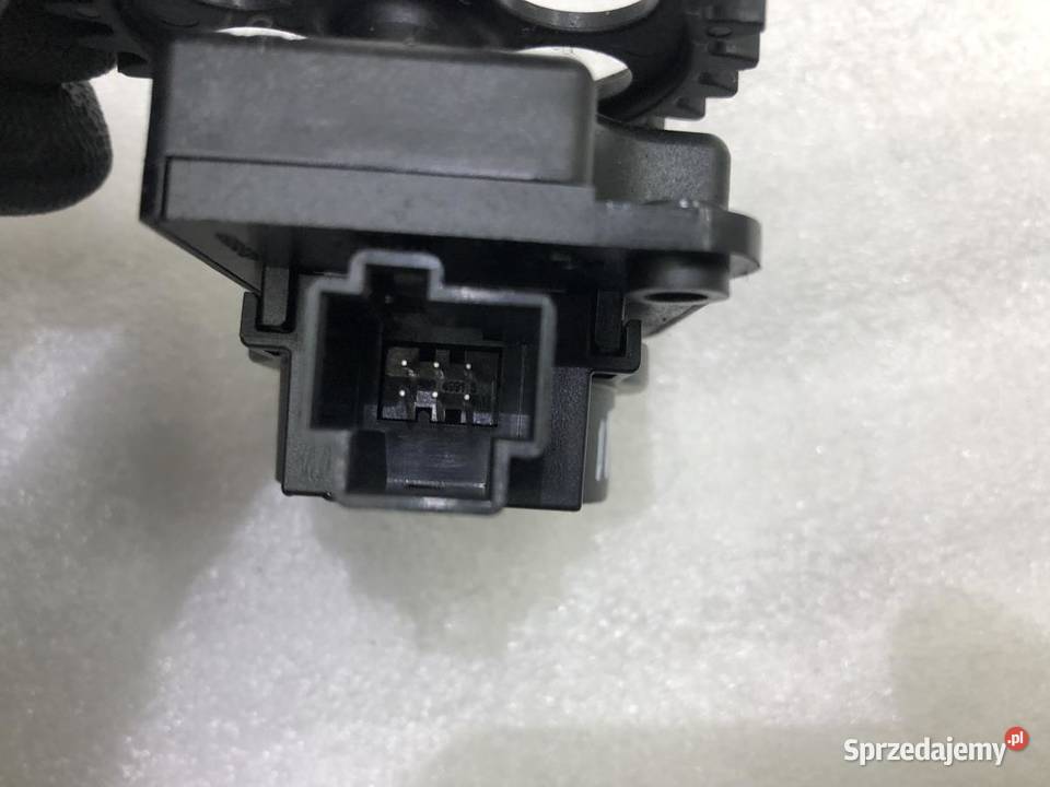 SILNICZEK NAGRZEWNICY OPEL INSIGNIA A 13372986