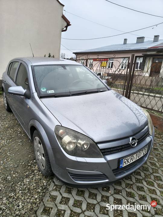 Opel Astra H 14 14 90 z gazem LPG 2005r 2 kpl 1364cm3