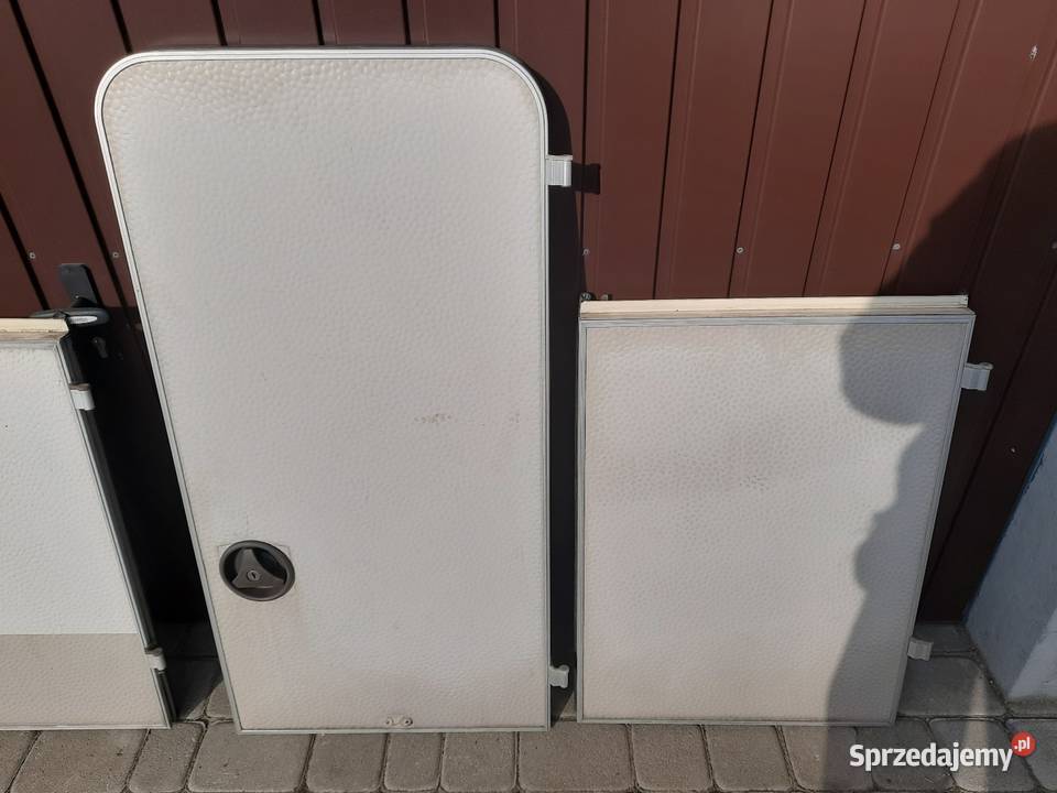 Drzwi do przyczepy kempingowej kampera Skokowa
