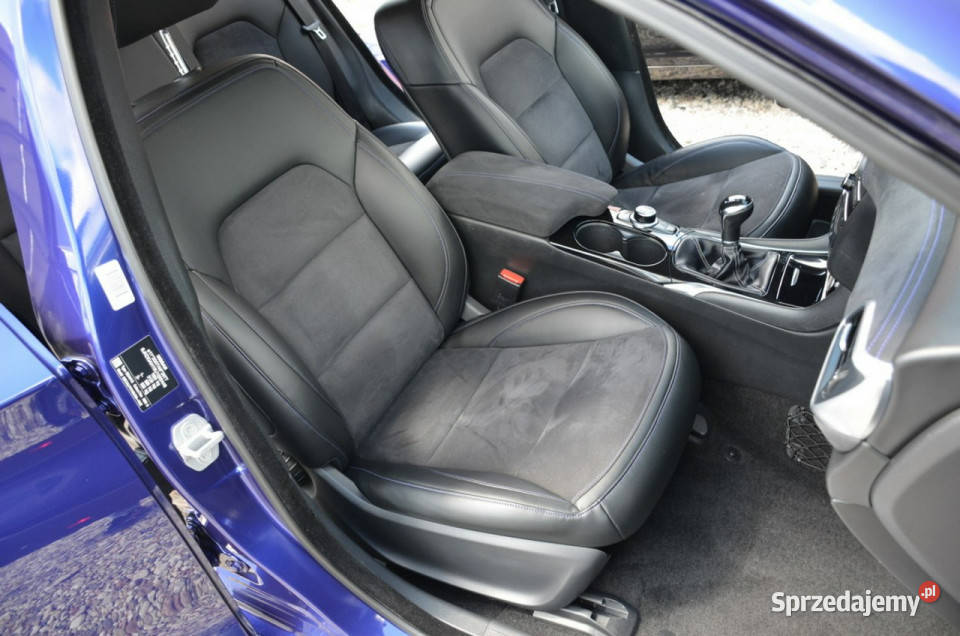 Infiniti Q30 Zarejestrowane 16i 122 Serwis Led pełny VAT Kutno