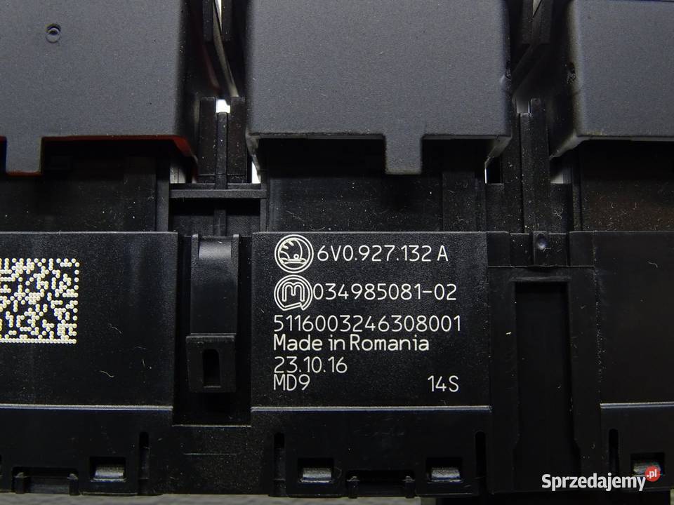PRZEŁĄCZNIK ŚWIATEŁ AWARYJNYCH 6V0927132A SKODA