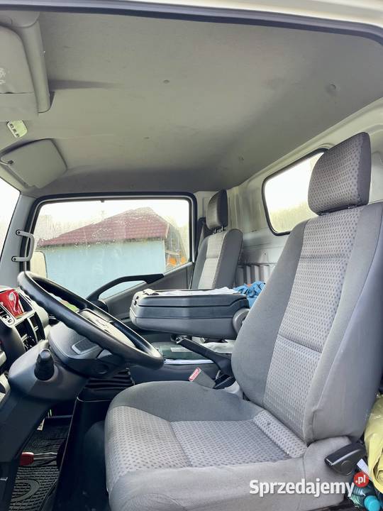 Podest ruchomy ZED 202H na podwoziu Nissan