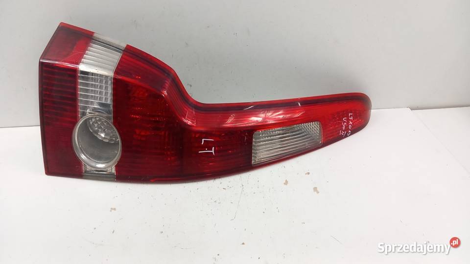 VOLVO V50 II KOMBI LAMPA TYŁ LEWA Zbierkowo