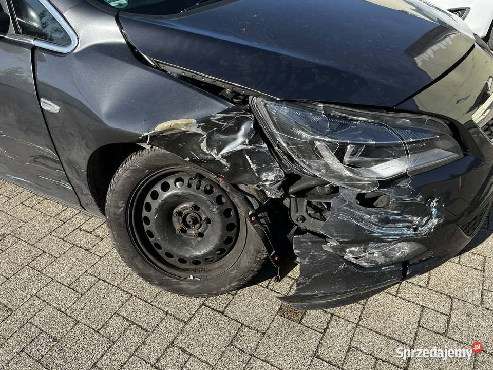 OPEL ASTRA J 20 CDTI USZKODZONA Astra mazowieckie