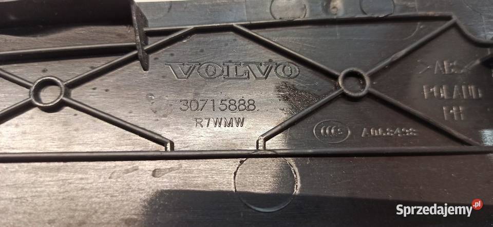 VOLVO V60 LISTWA PROGOWA PRAWY PRZÓD 30715888 osobowe sprzedam
