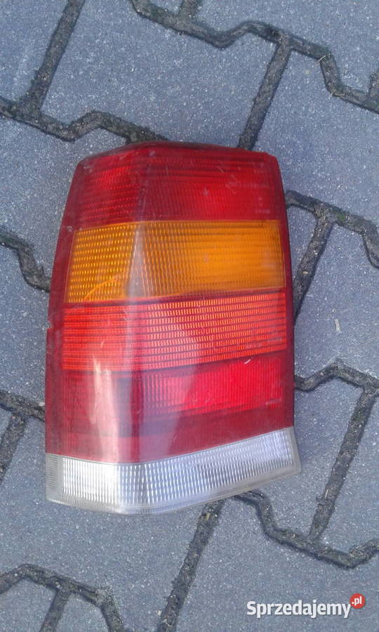 Lampa tylna lewa opel omega
