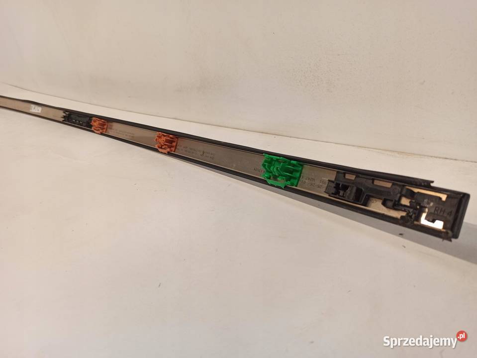 LISTWA DACHOWA PRAWA MERCEDES W247 A2476902600
