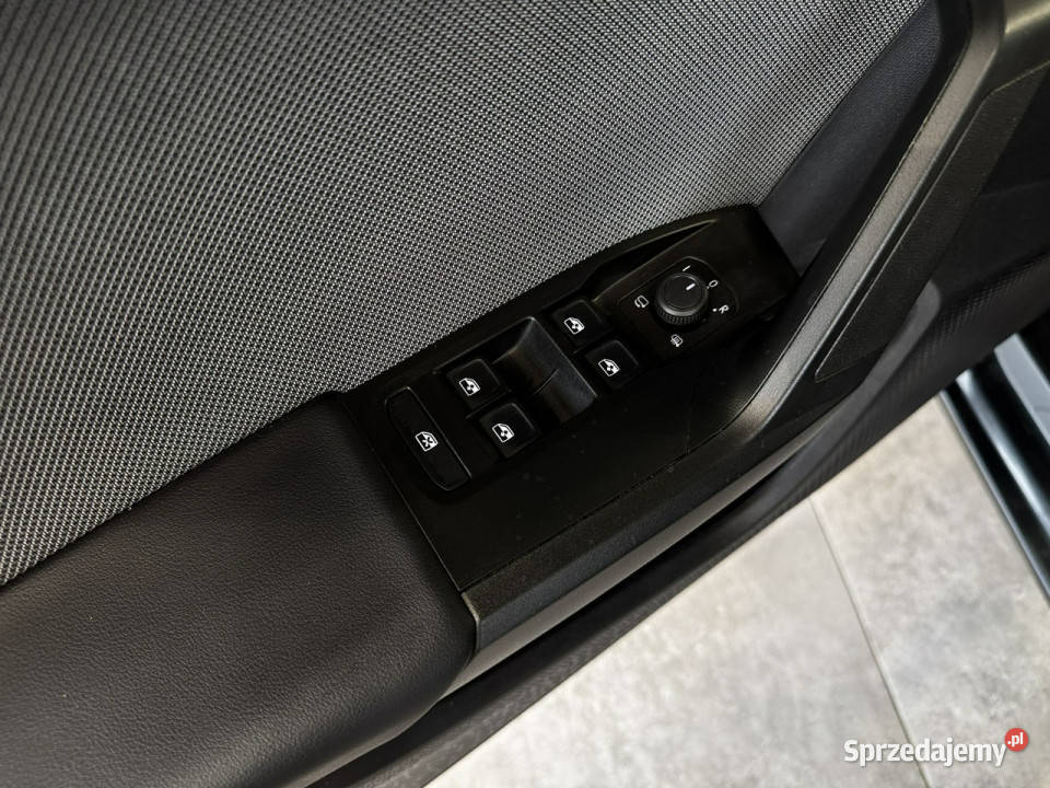 Seat Leon Style 10TSI 110 M6 20232024 r salon fa bluetooth Myślenice