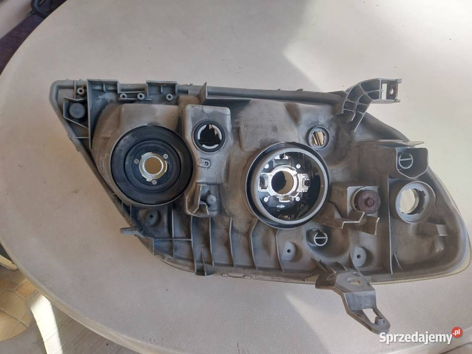 Przednia lampa toyota corolla e12 Serock