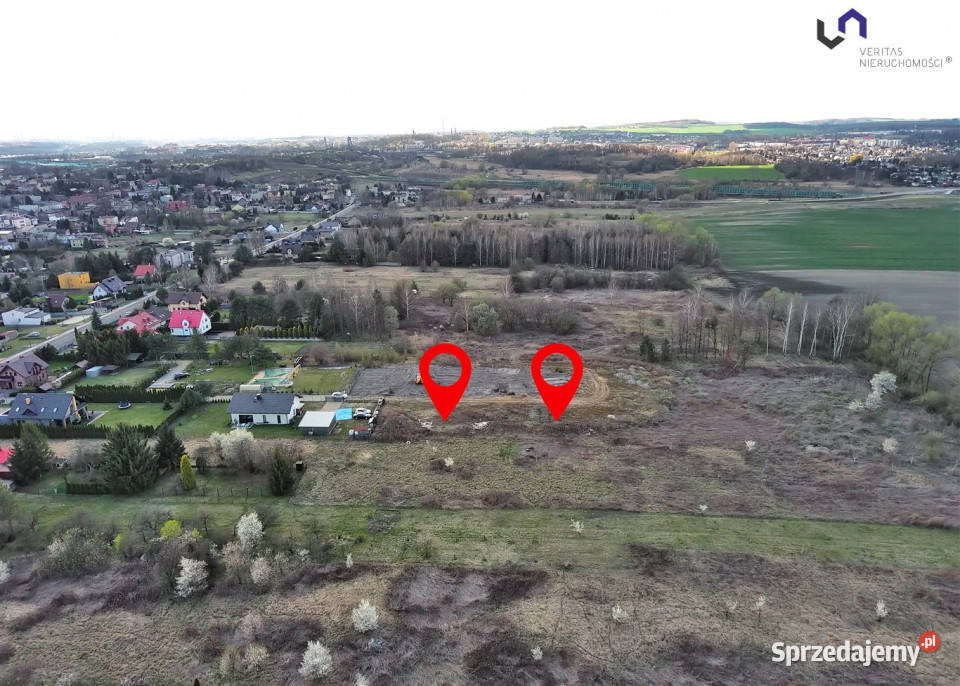 sprzedaży działki Bobrowniki 1479m2 prąd