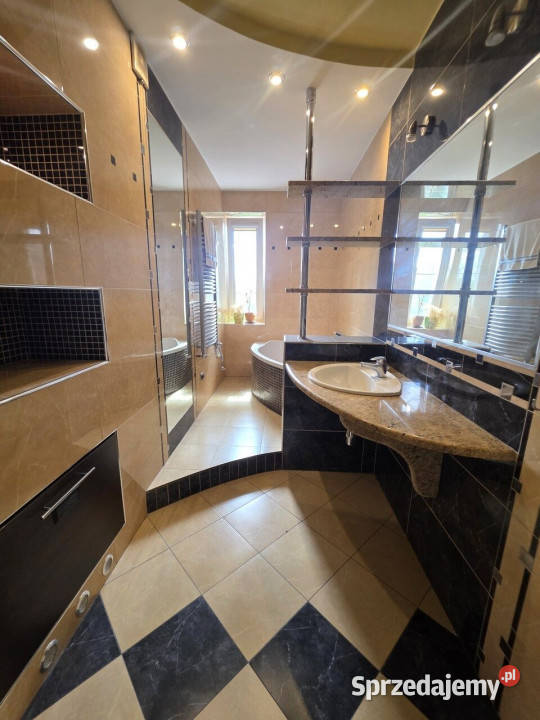 Dom wolnostojący Kowale 290m2