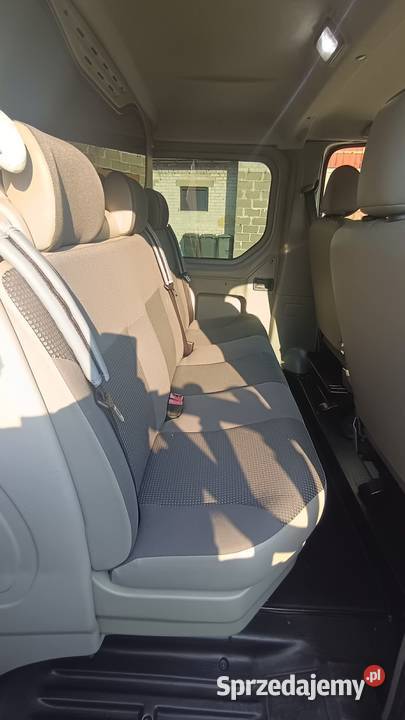 Sprzedam OplaVivaro Górka