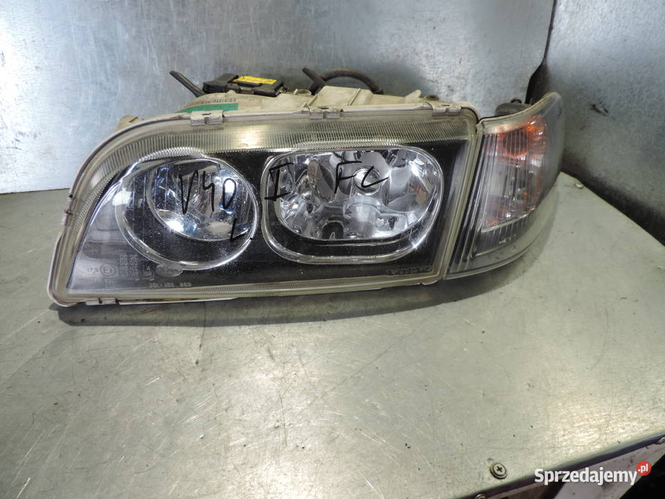 LAMPA LEWA PRZEDNIA VOLVO V40 I FL 30899884 Nowy Sącz